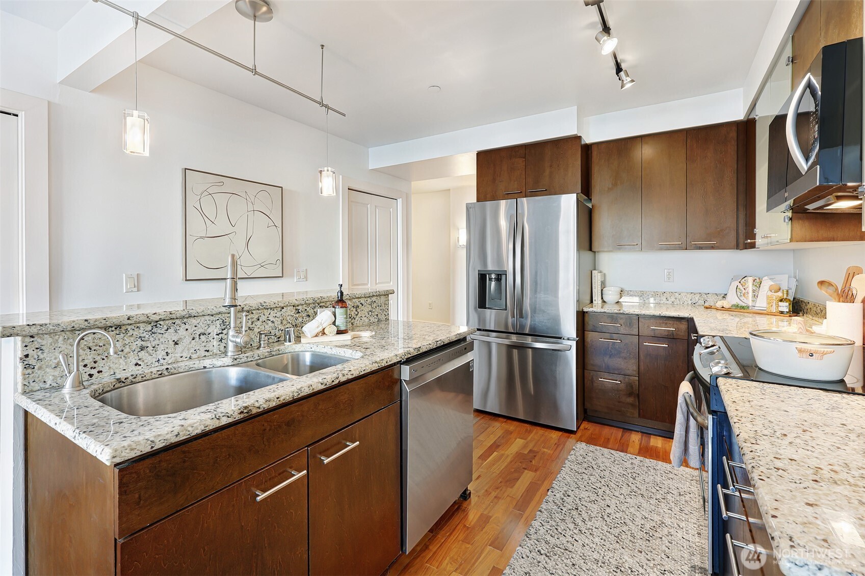 159 Denny Way, Unit 406 Seattle, WA 98109 - Photo 15 of 39