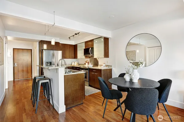 $435,000 | 159 Denny Way, Unit 406, Seattle, WA 98109