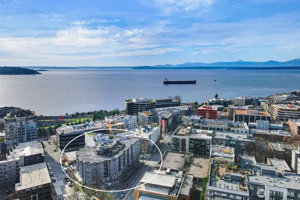 $435,000 | 159 Denny Way, Unit 406, Seattle, WA 98109