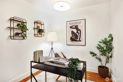 $450,000 | 159 Denny Way, Unit 406, Seattle, WA 98109