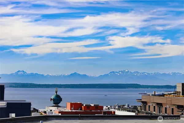 $435,000 | 159 Denny Way, Unit 406, Seattle, WA 98109