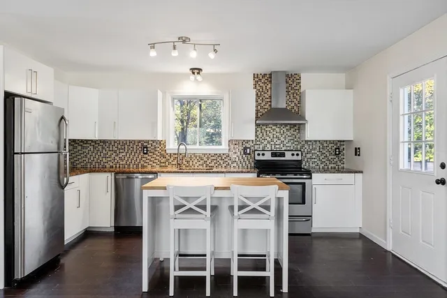 $419,900 | 4 Morris Street, Peterborough, NH 03458