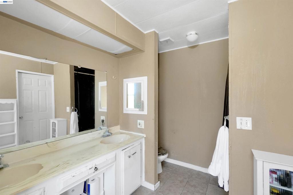 812 West Clover Road Tracy, CA 95376 - Photo 22 of 25 Gallery Image 22