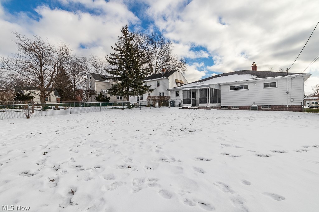 5035 Fairlawn Road Cleveland, OH 44124 - Photo 29 of 33