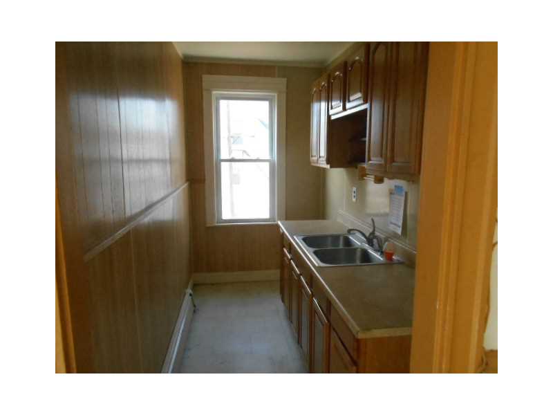 36 Cold Spring Place Woonsocket, RI 02895 - Photo 7 of 24 Kitchen.