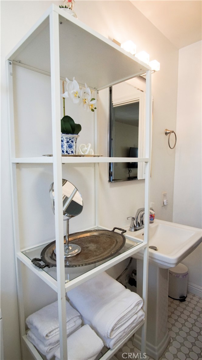 701 Williams Avenue Madera, CA 93637 - Photo 15 of 20 a picture of a bathroom sink