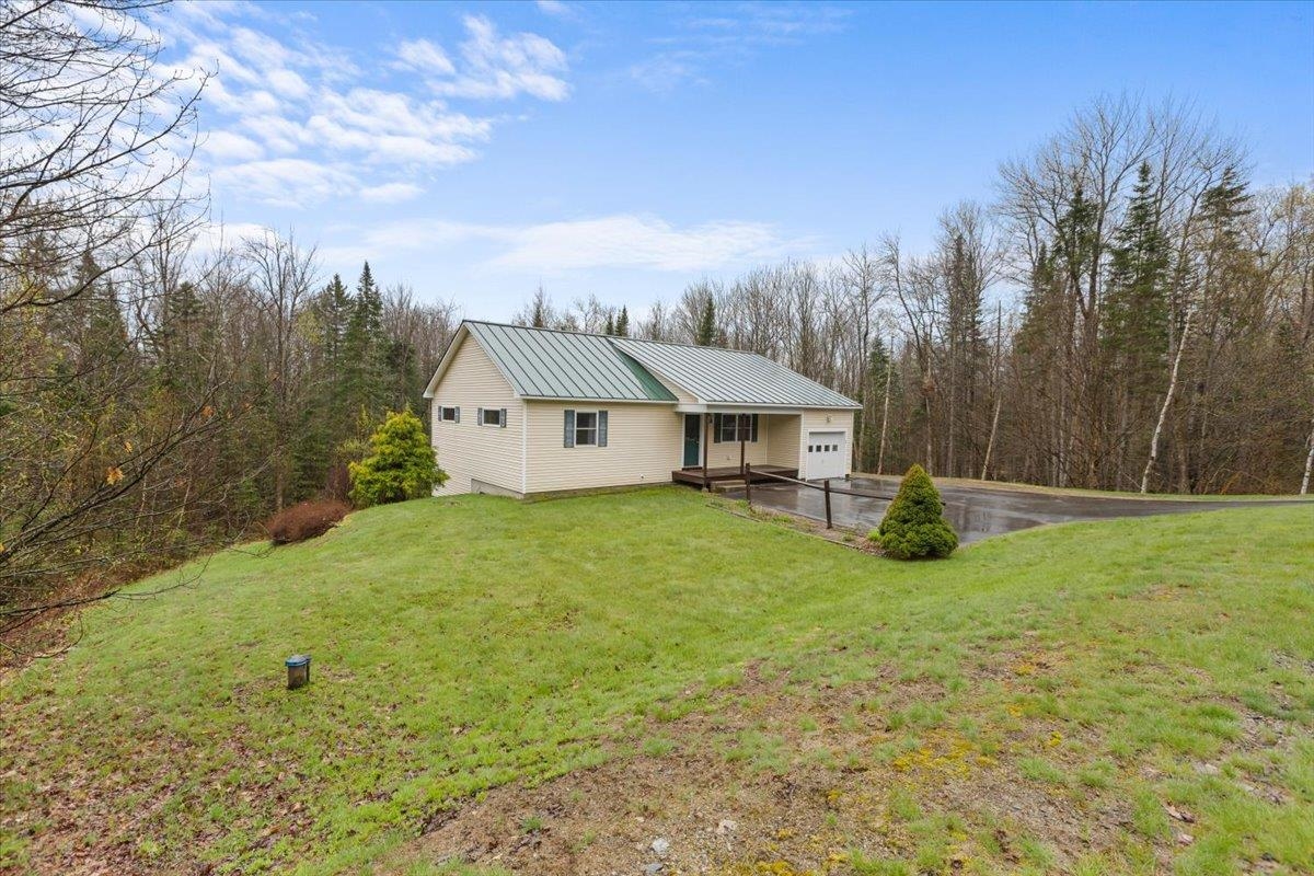 91 Oak Ridge Road Bethlehem, NH 03574 - Photo 3 of 33 Gallery Image 3
