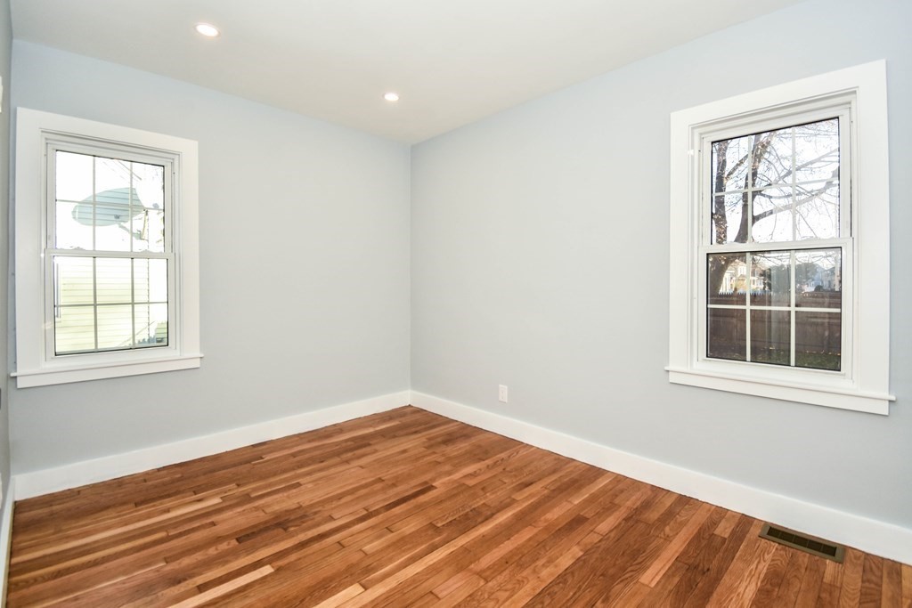 15 Thelma Road Framingham, MA 01702 - Photo 19 of 32 Gallery Image 19