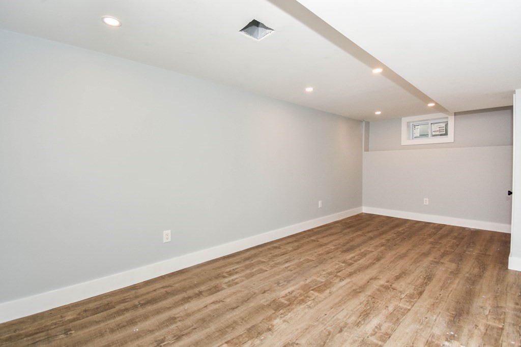 15 Thelma Road Framingham, MA 01702 - Photo 24 of 32 Gallery Image 24