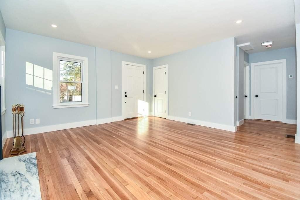 15 Thelma Road Framingham, MA 01702 - Photo 3 of 32 Gallery Image 3