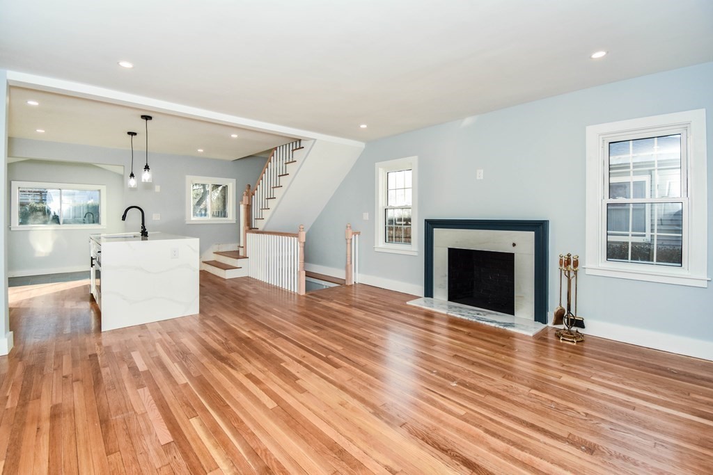 15 Thelma Road Framingham, MA 01702 - Photo 5 of 32 Gallery Image 5