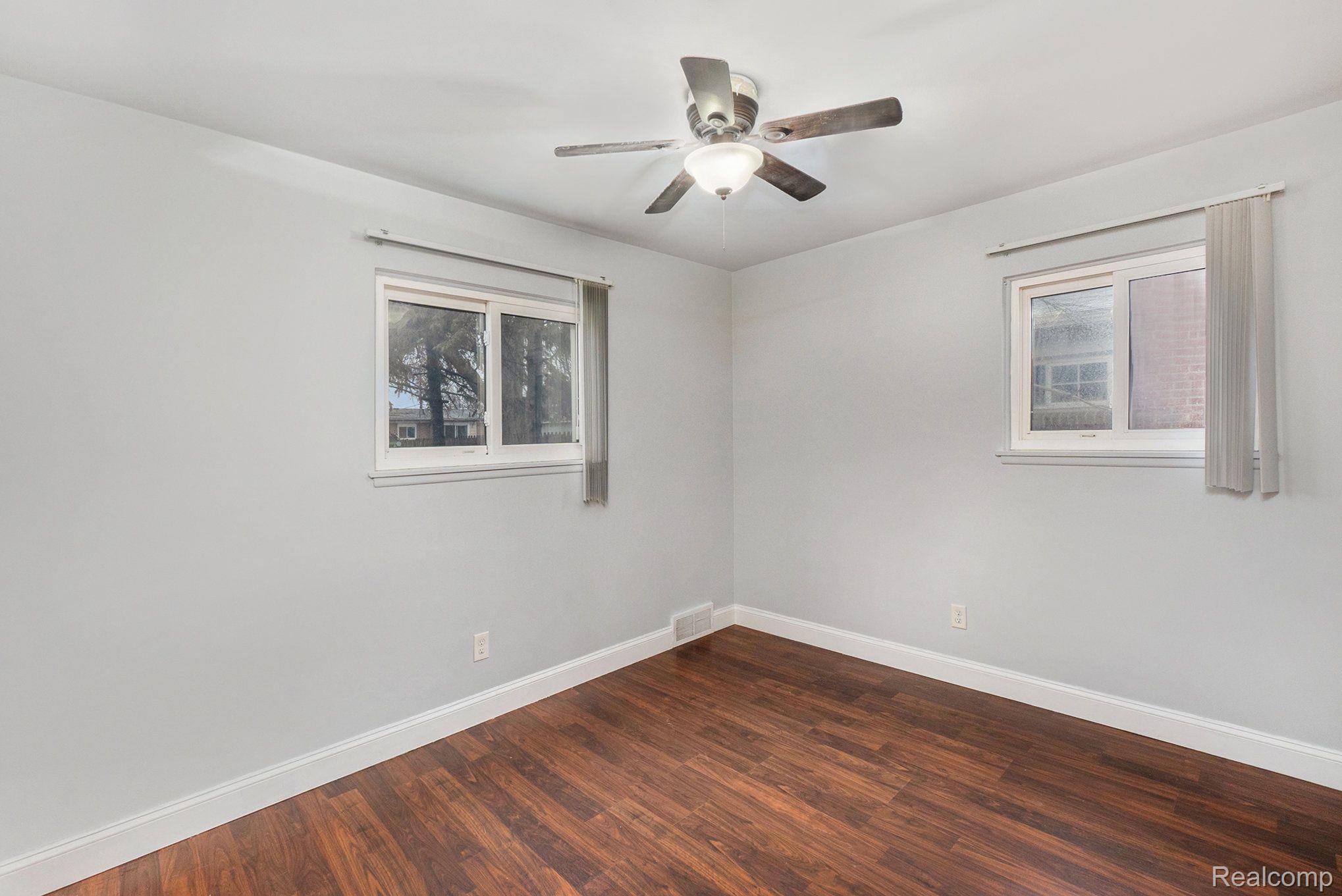 4863 East Thirteen Mile Road Warren, MI 48092 - Photo 17 of 25 Gallery Image 17