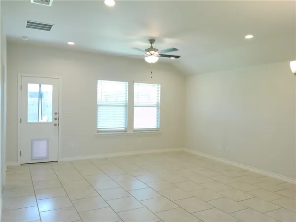 $2,195 | 7701 Lariat Toss Drive, Corpus Christi, TX 78414