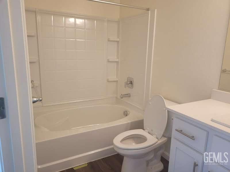Undisclosed Address Bakersfield, CA 93307 - Photo 20 of 24 a bathroom with a sink and a bathtub