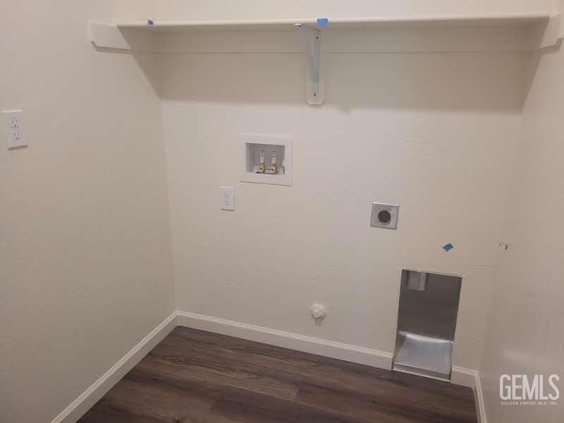 Undisclosed Address Bakersfield, CA 93307 - Photo 21 of 24 a view of an empty room