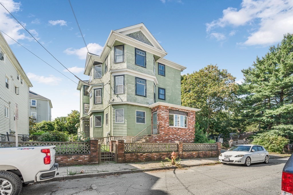 475 Tecumseh Street Fall River, MA 02721 - Photo 1 of 42 Gallery Image 1