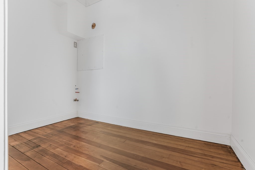 475 Tecumseh Street Fall River, MA 02721 - Photo 31 of 42 Gallery Image 31