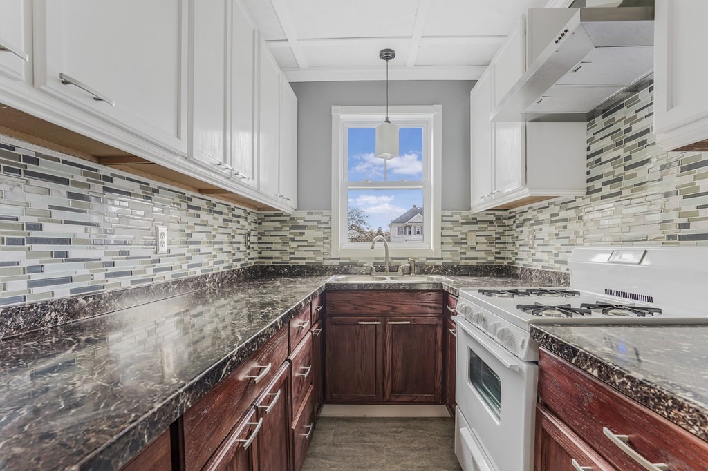 475 Tecumseh Street Fall River, MA 02721 - Photo 38 of 42 Gallery Image 38
