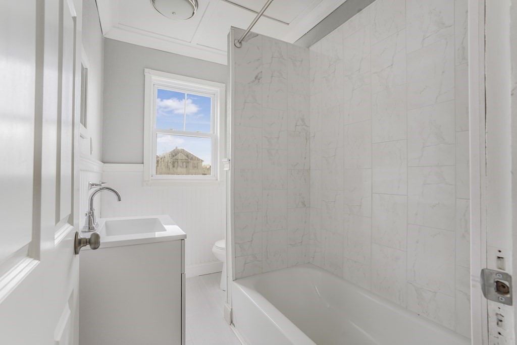 475 Tecumseh Street Fall River, MA 02721 - Photo 41 of 42 Gallery Image 41