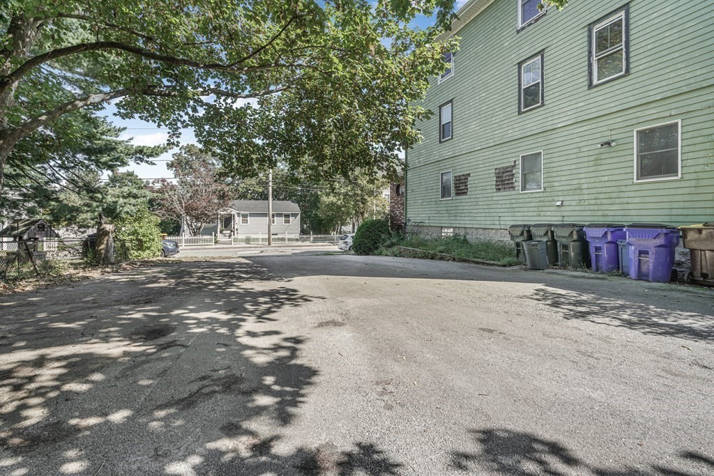 475 Tecumseh Street Fall River, MA 02721 - Photo 7 of 42 Gallery Image 7