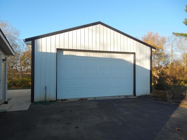 16644 Commercial Point Road Circleville, OH 43113 - Photo 3 of 10 Gallery Image 3