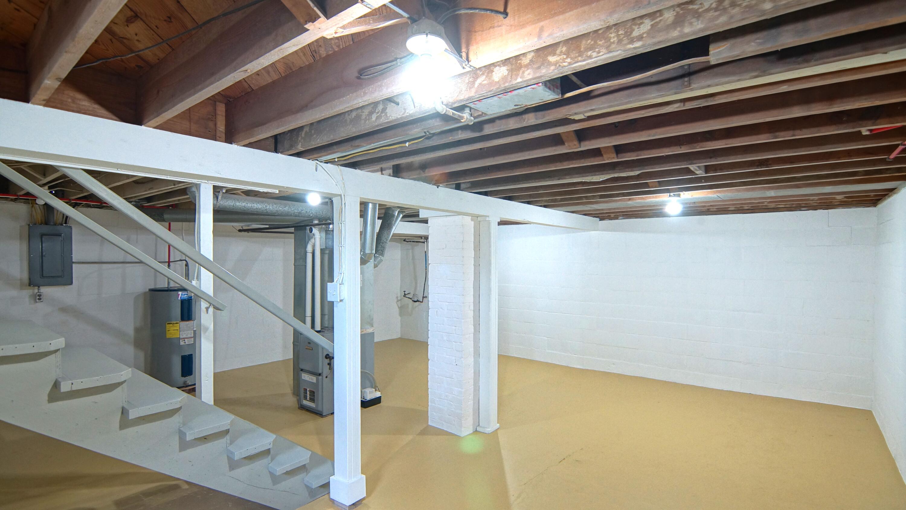 1460 Territorial Road Benton Harbor, MI 49022 - Photo 8 of 21 DSC04537