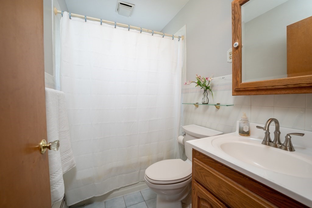 189 Wheeler Avenue Springfield, MA 01118 - Photo 11 of 42 Gallery Image 11