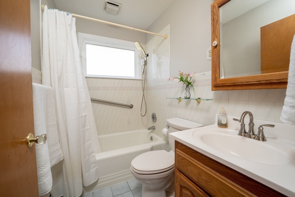 189 Wheeler Avenue Springfield, MA 01118 - Photo 12 of 42 Gallery Image 12