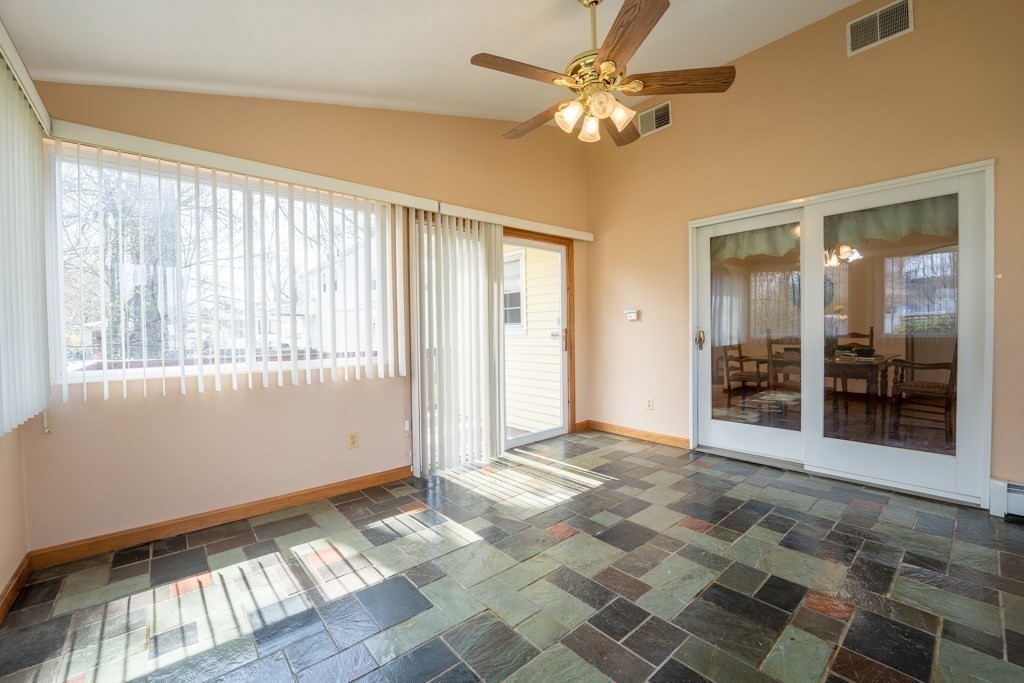 189 Wheeler Avenue Springfield, MA 01118 - Photo 21 of 42 Gallery Image 21