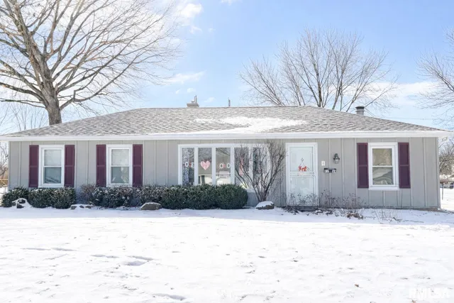$159,000 | 2214 West Overbrook Drive, Peoria, IL 61604
