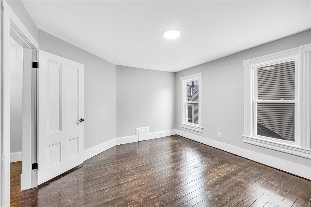 15 Myrtle Avenue Holyoke, MA 01040 - Photo 22 of 42