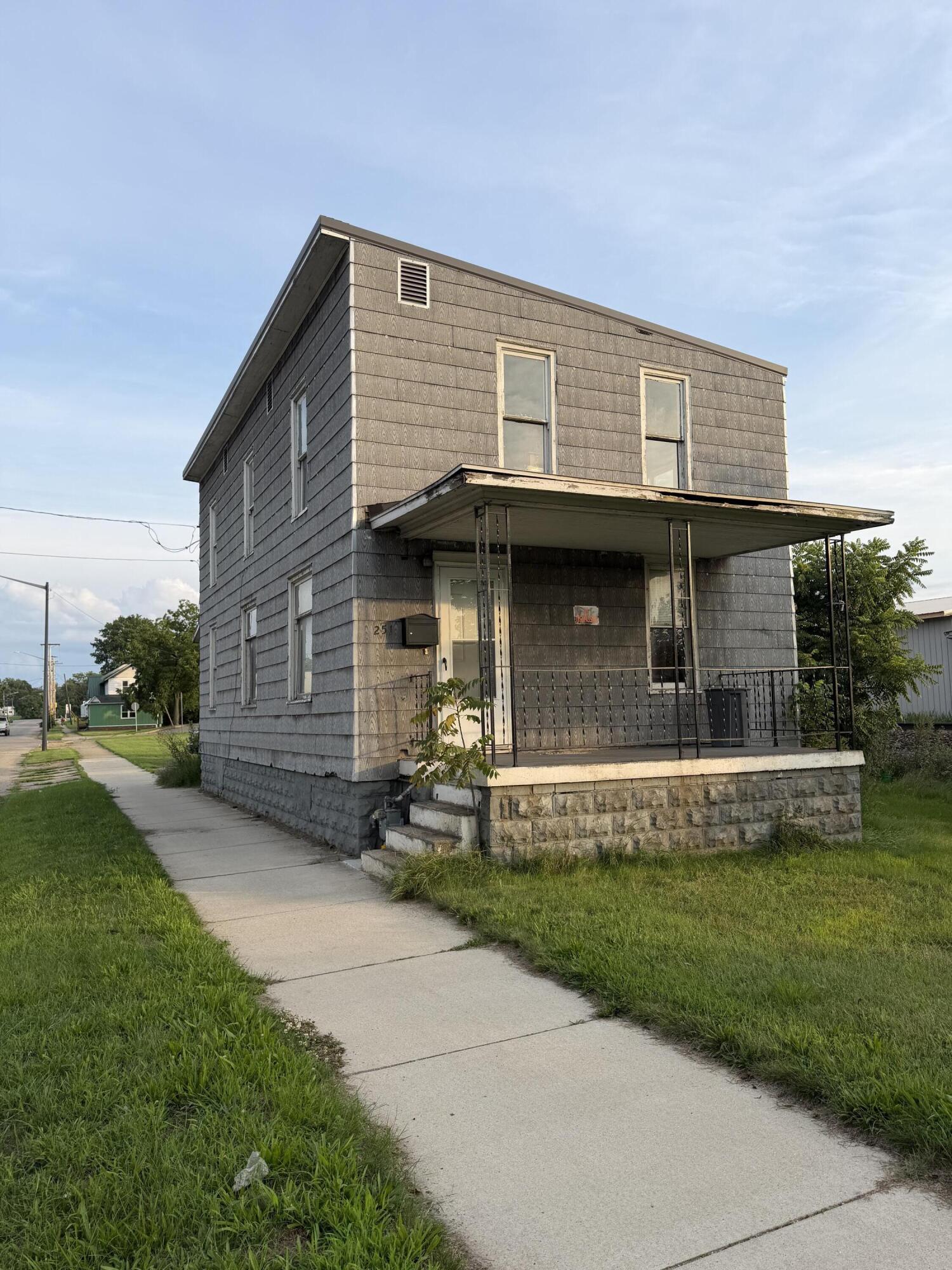 251 South Main Street Three Rivers, MI 49093 - Photo 1 of 14 Front