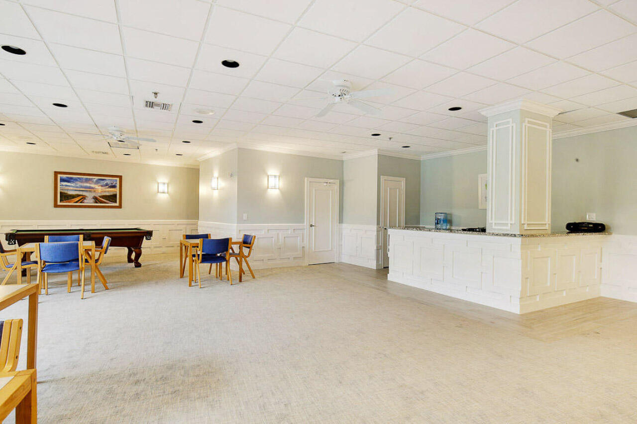 1300 Florida A1A, Unit 624 Jupiter, FL 33477 - Photo 25 of 35 Game Room