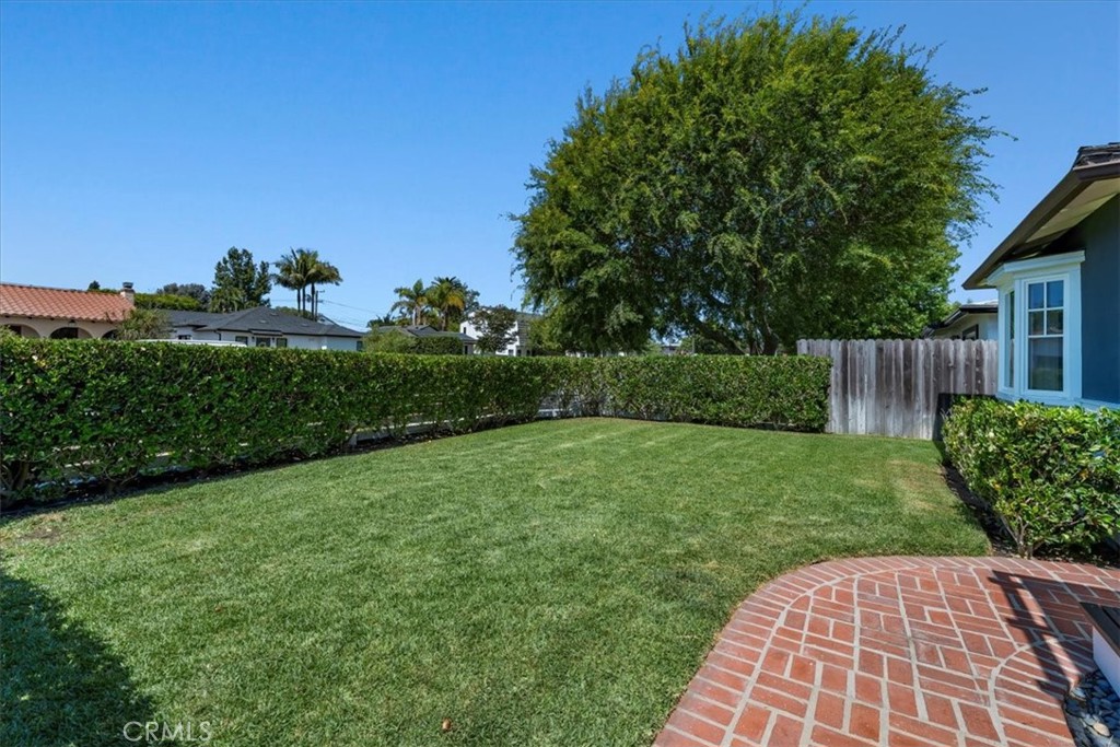 222 Broadway Costa Mesa, CA 92627 - Photo 3 of 47