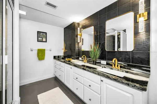 $589,000 | 36750 Highway 19, Unit 22202, Palm Harbor, FL 34684