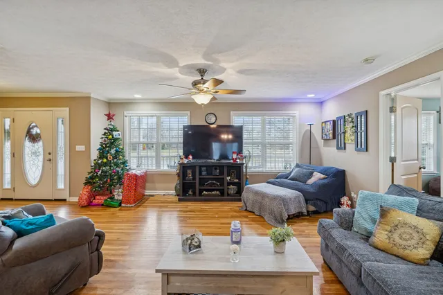 $355,700 | 301 West King Street, Morrison, TN 37357