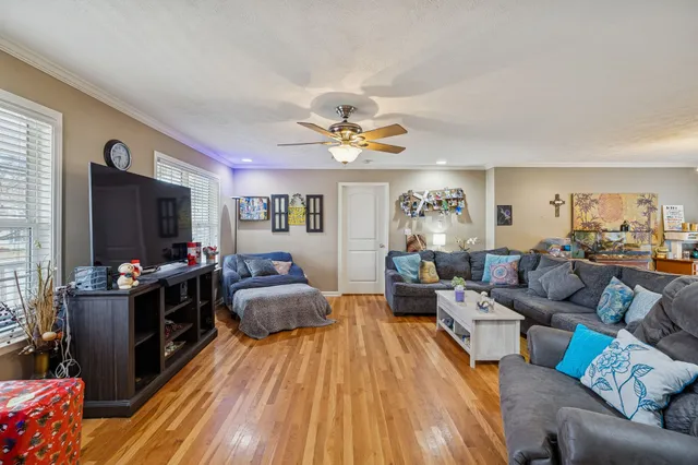 $355,700 | 301 West King Street, Morrison, TN 37357