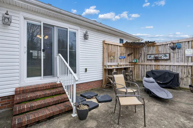 $355,700 | 301 West King Street, Morrison, TN 37357