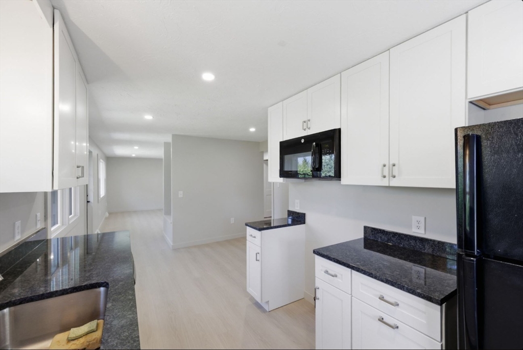 71 Beech Street Palmer, MA 01069 - Photo 11 of 38
