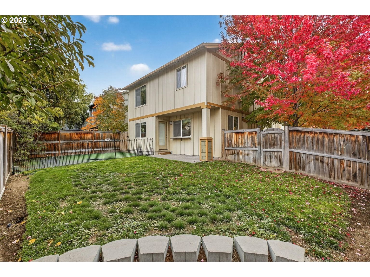 21154 Ritz Place Bend, OR 97702 - Photo 21 of 24 a view of a house with backyard and garden