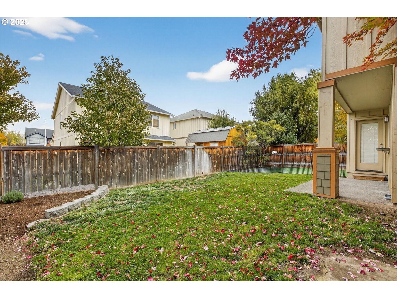 21154 Ritz Place Bend, OR 97702 - Photo 22 of 24 a backyard of a house with lots of green space