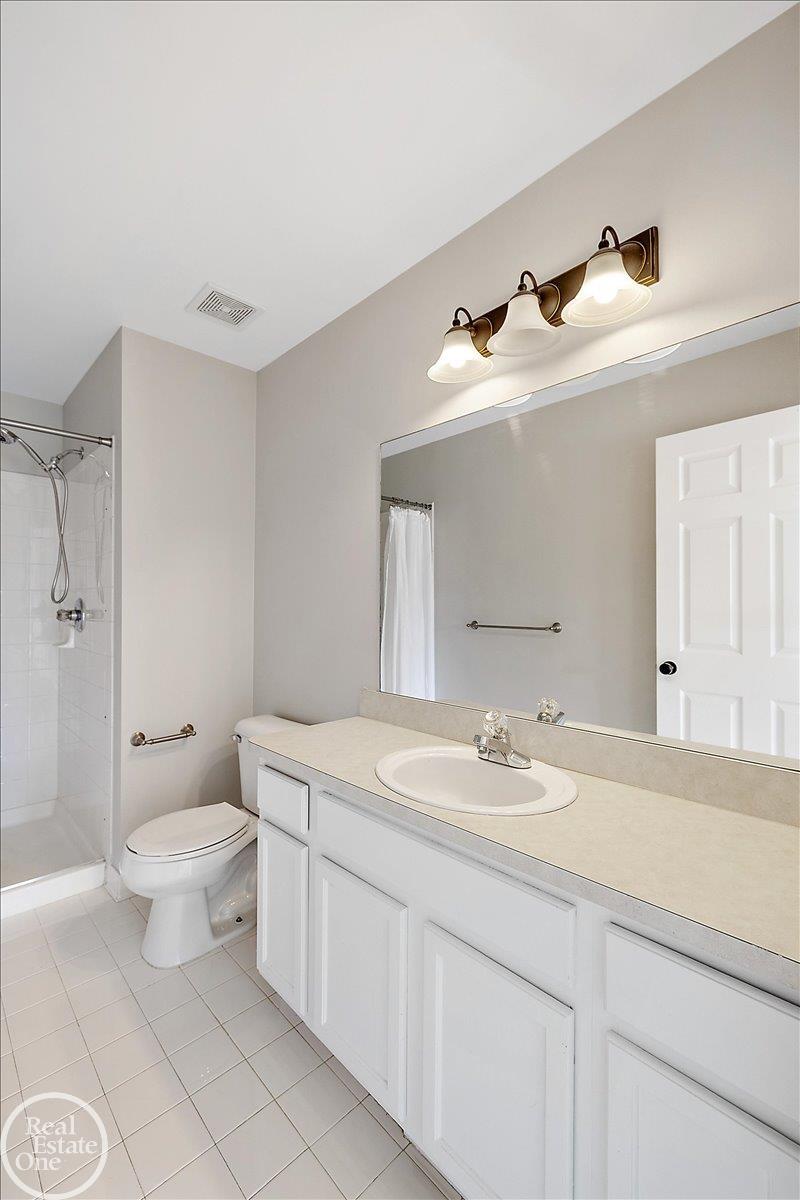 45535 Heather Ridge Drive, Unit #102 Macomb, MI 48044 - Photo 22 of 44 Gallery Image 22