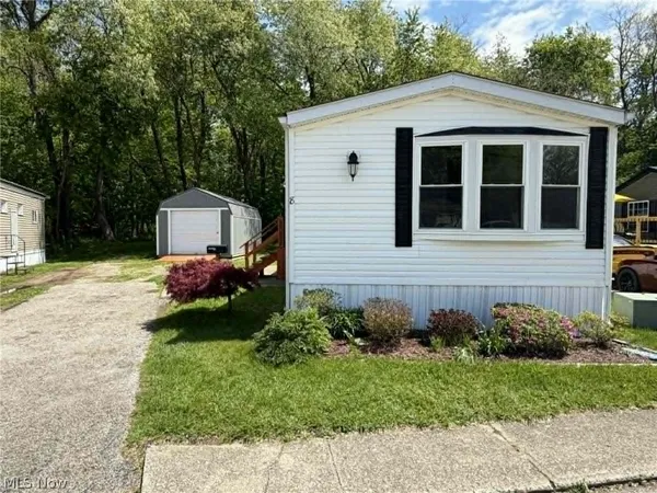 $59,900 | 8 Hawaiian Drive, Madison, OH 44057