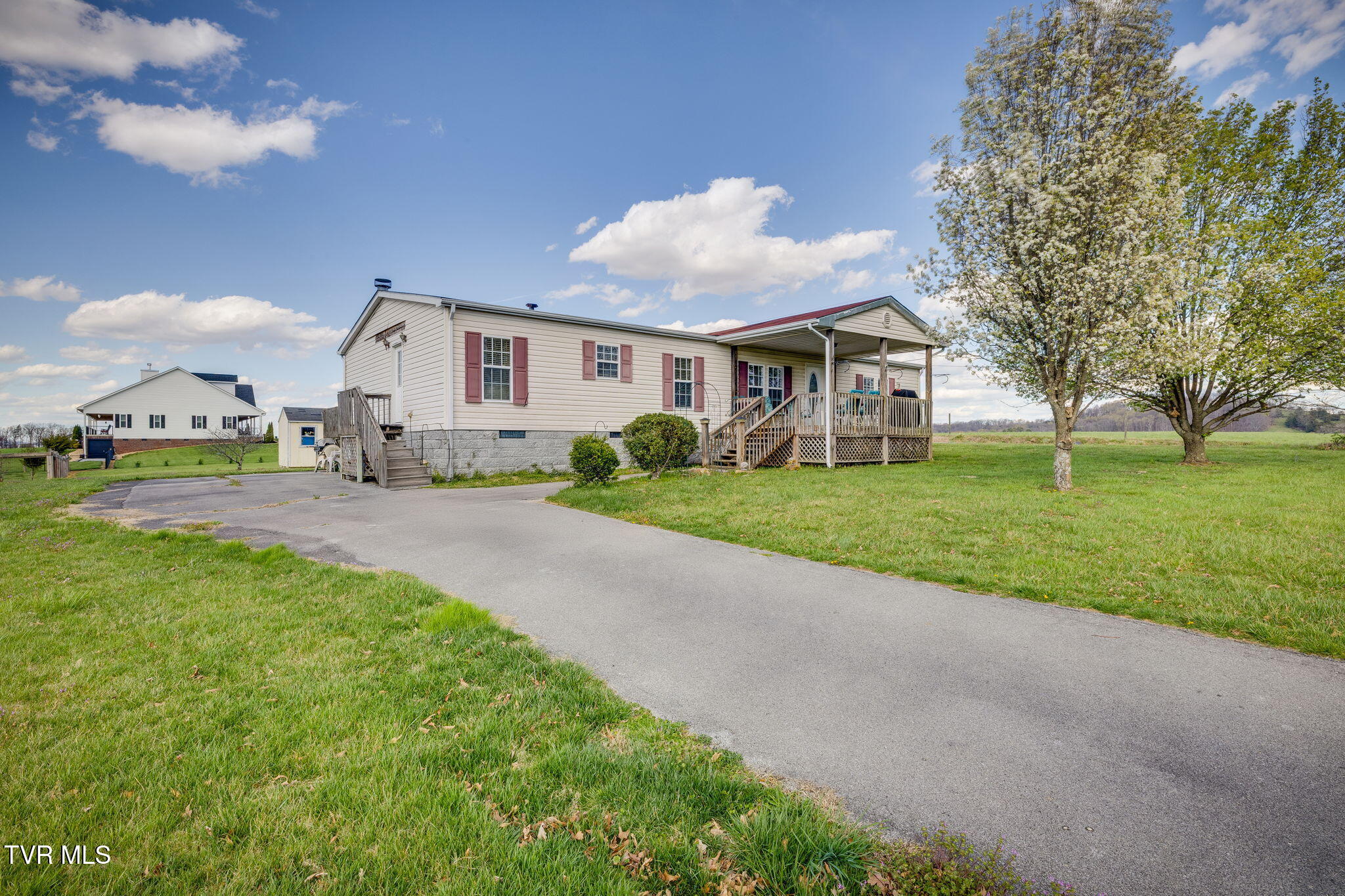 103 Stockton Road Chuckey, TN 37641 - Photo 2 of 30 002