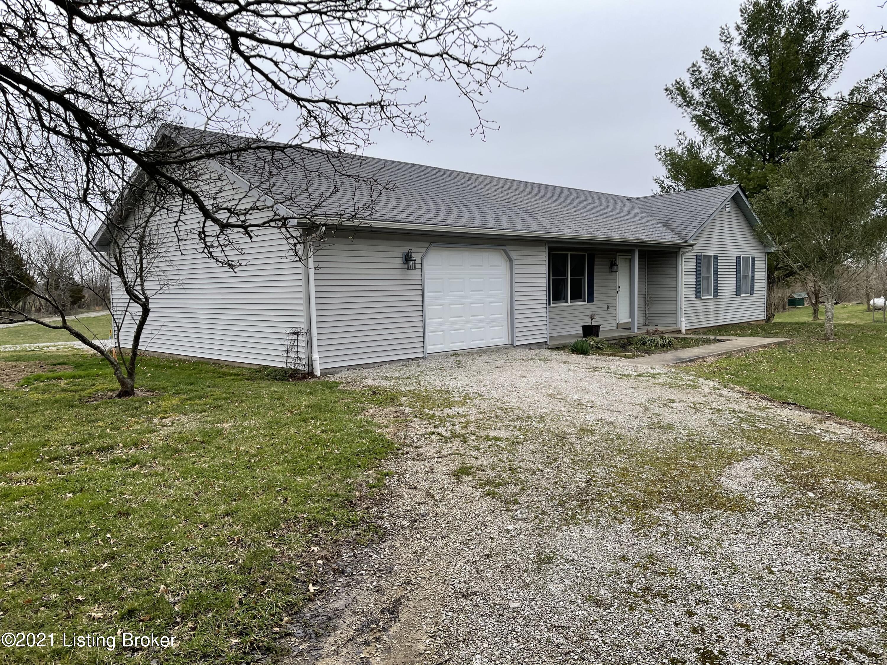 1360 Tracy Road Lawrenceburg, KY 40342 - Photo 2 of 22 Front