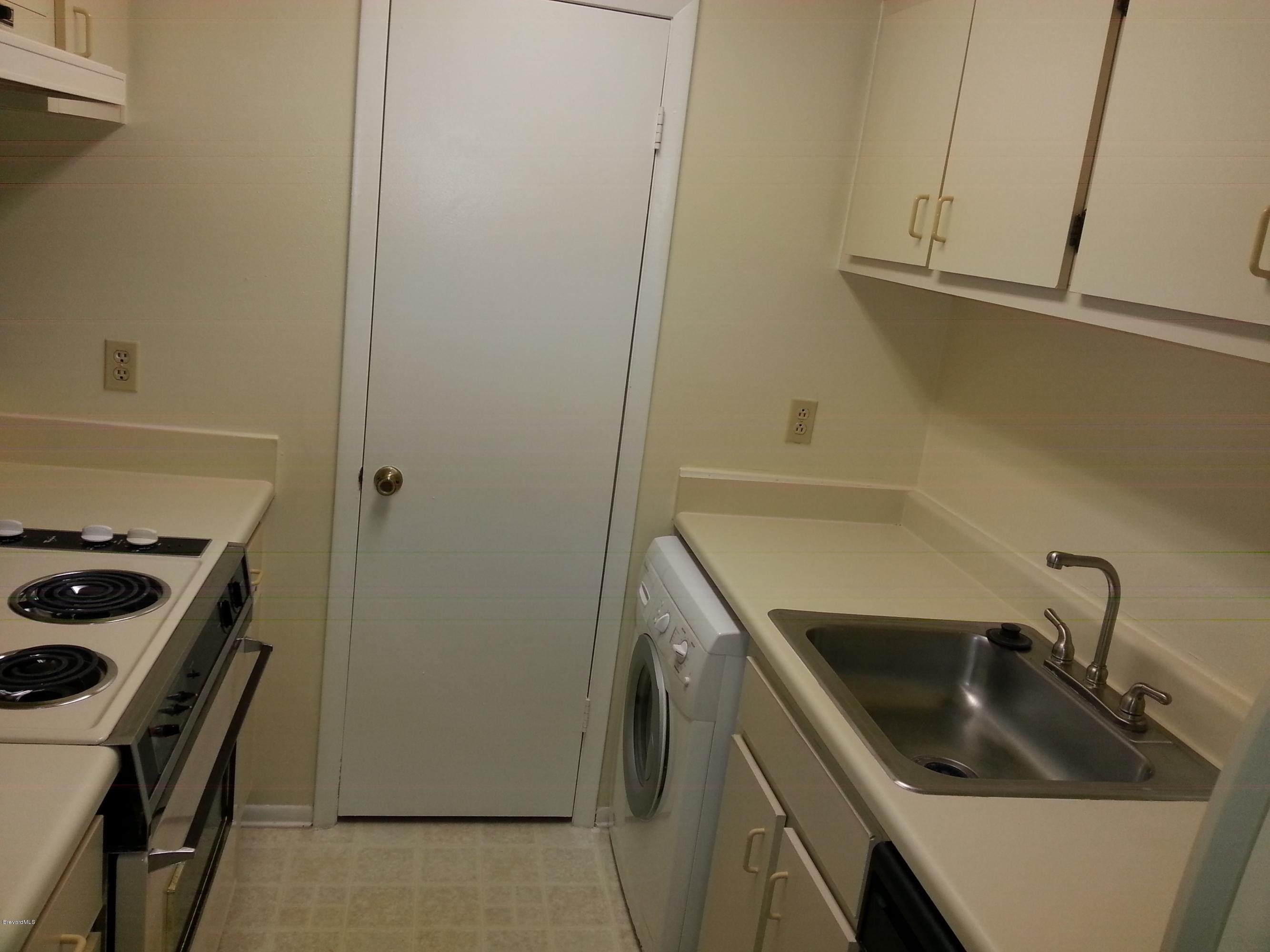 225 South Tropical Trail, Unit 913 Merritt Island, FL 32952 - Photo 4 of 14 Kitchen #2_USE