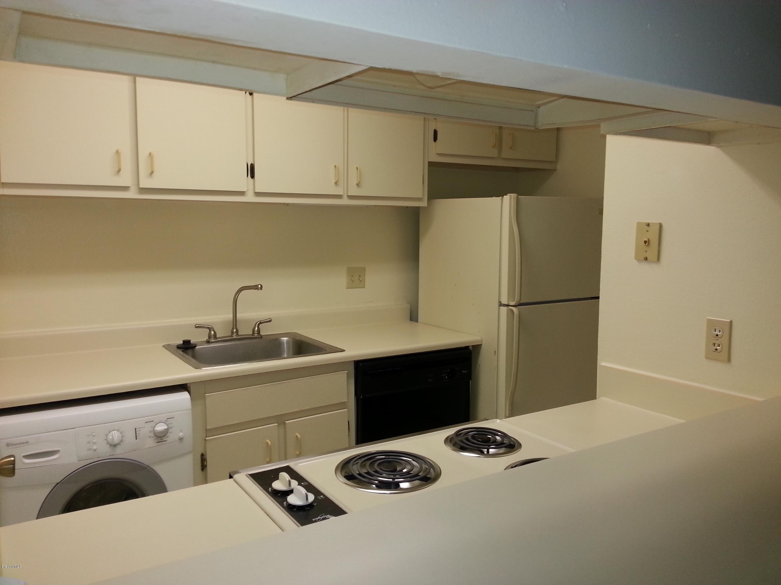 225 South Tropical Trail, Unit 913 Merritt Island, FL 32952 - Photo 5 of 14 Kitchen #3_use