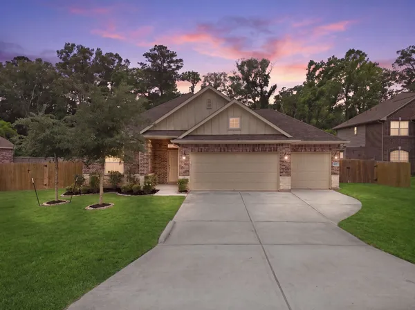 $342,000 | 632 West Linnwood Drive, Woodbranch, TX 77357