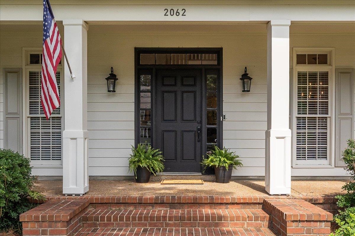 2062 Johnson Road Germantown, TN 38139 - Photo 2 of 29