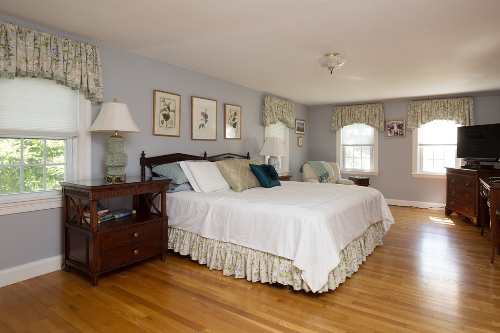 20 Carver Road Wellesley, MA 02481 - Photo 6 of 8 Gallery Image 6